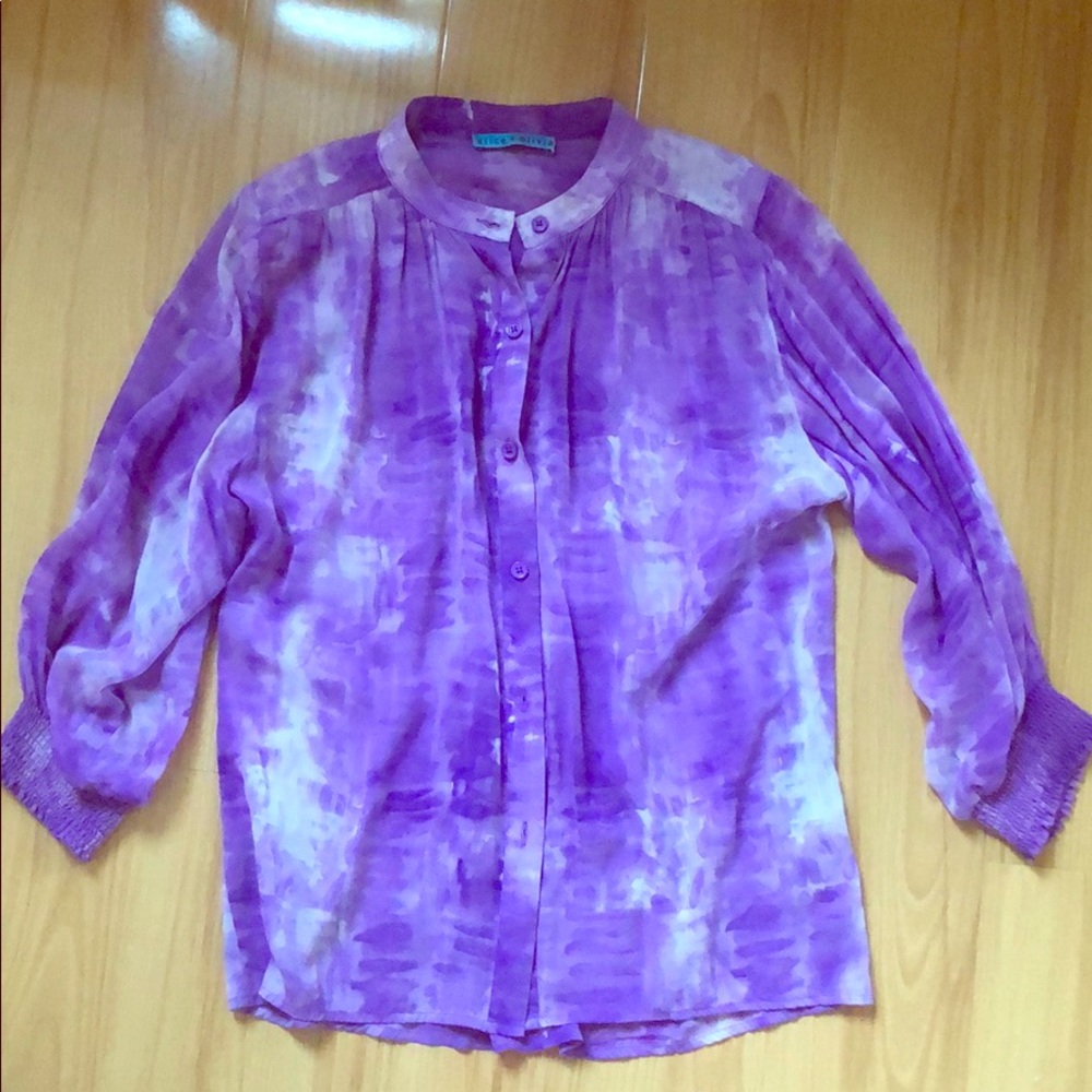 Alice + Olivia sz sm silk white/purple tie dye top